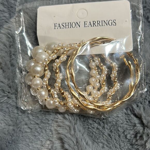 Pearl Hoop Earring Set - Picture 2 of 3